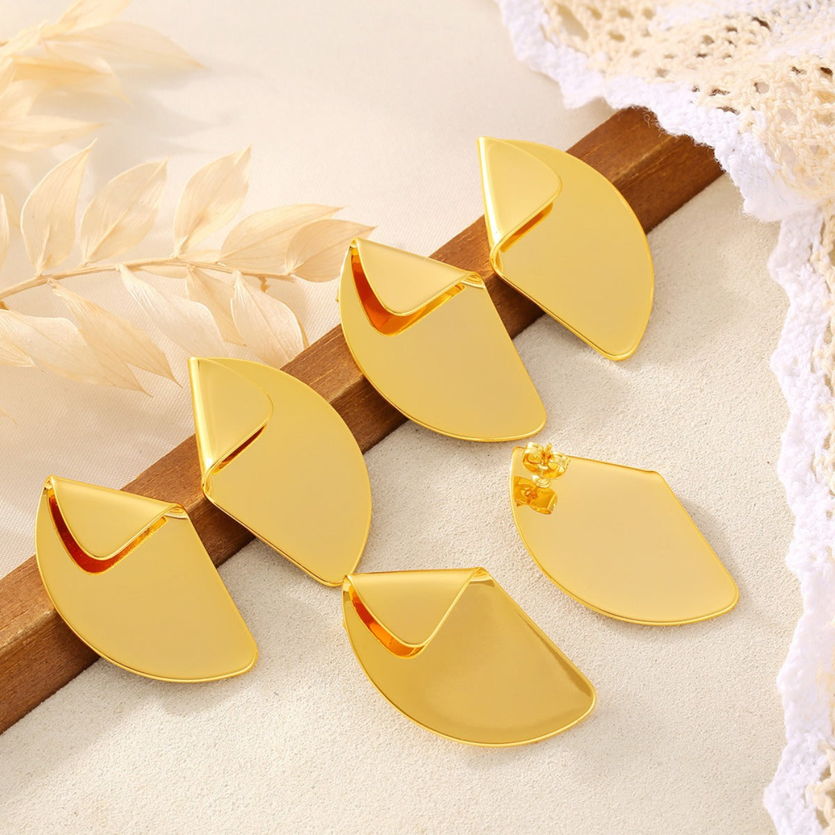 18K Gold-Plated Irregular Fan-Shaped Earrings